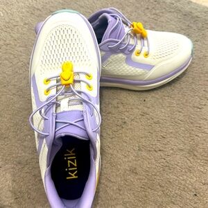 Like NEW Slip on Kiznik shoes!